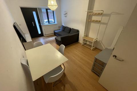 2 bedroom apartment to rent, Shaws Alley, Liverpool, L1