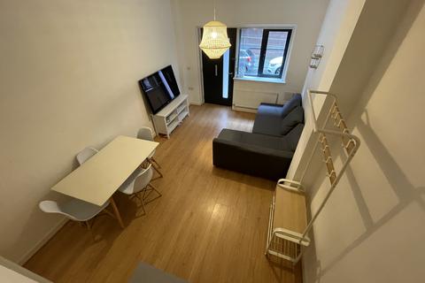 2 bedroom apartment to rent, Shaws Alley, Liverpool, L1