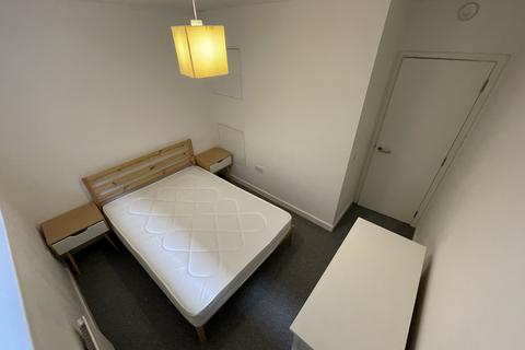 2 bedroom apartment to rent, Shaws Alley, Liverpool, L1