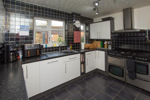 undefined, Maple Grove, Northwich