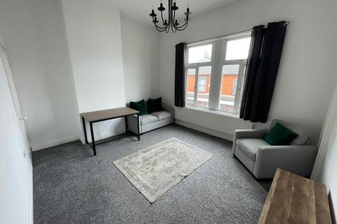 4 bedroom apartment to rent, Poplar Road, Kings Heath