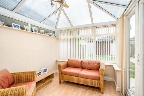 3 bedroom house to rent, North Western Avenue, WATFORD