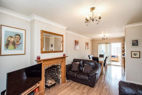3 bedroom house to rent, North Western Avenue, WATFORD