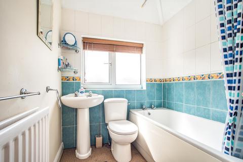 3 bedroom house to rent, North Western Avenue, WATFORD