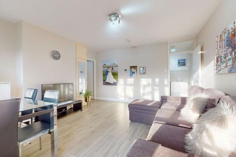 1 bedroom flat to rent, Churchfield House, Hall Place, London W2