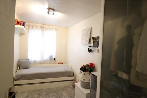 2 bedroom apartment to rent, Geneva Court, London NW9