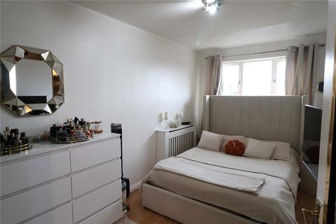 2 bedroom apartment to rent, Geneva Court, London NW9