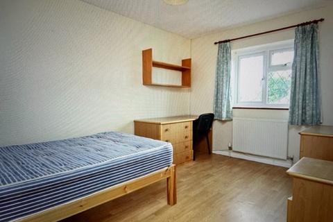 6 bedroom house to rent, Cedar View, Canterbury