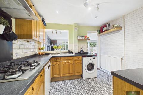 undefined, Salisbury Road, Tilgate RH10