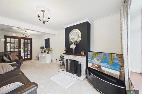 undefined, Salisbury Road, Tilgate RH10