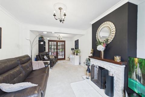 undefined, Salisbury Road, Tilgate RH10