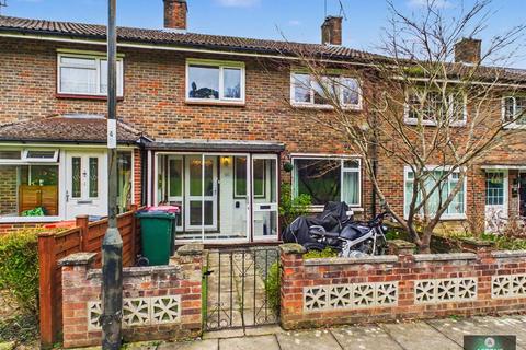 undefined, Salisbury Road, Tilgate RH10