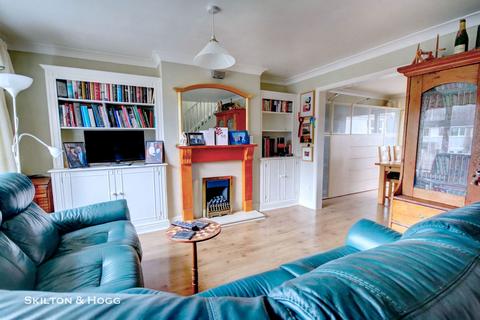 undefined, Sunningdale Drive, Daventry NN11