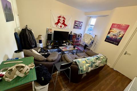 3 bedroom house to rent, Beveridge Street, Manchester, M14