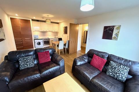 Falcon Drive, Caerdydd, CF10