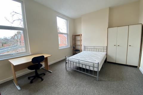 4 bedroom house to rent, Albion Road, Manchester, M14