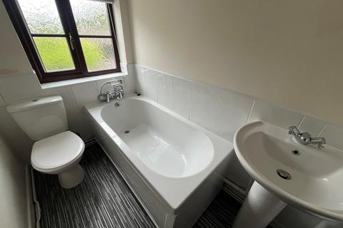 undefined, Main Street, Burton-on-Trent, DE13