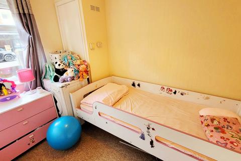 undefined, Woodville Court, Cardiff, CF24