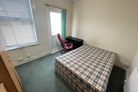 1 bedroom flat to rent, Ninian Road, Cardiff, CF23