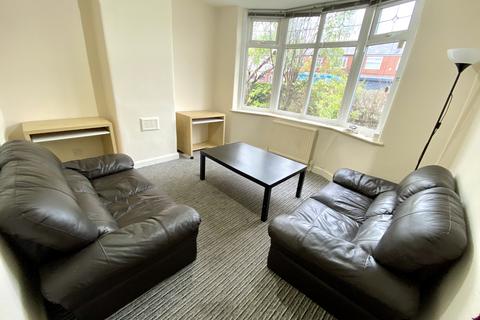 4 bedroom semi-detached house to rent, Mauldeth Road West, Manchester, M20