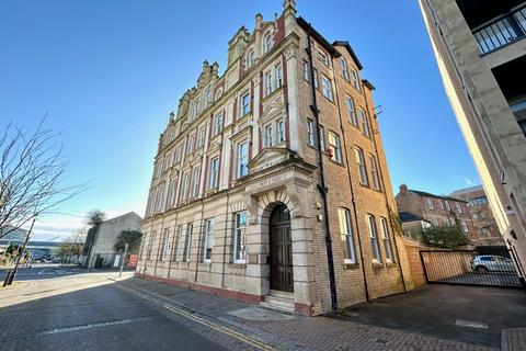 2 bedroom apartment to rent, Mount Stuart Square, Cardiff, CF10