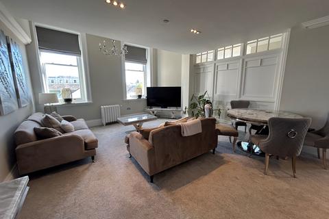 2 bedroom apartment to rent, Mount Stuart Square, Cardiff, CF10
