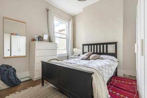 2 bedroom flat to rent, Andalus Road, London, SW9