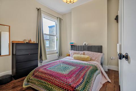 2 bedroom flat to rent, Andalus Road, London, SW9