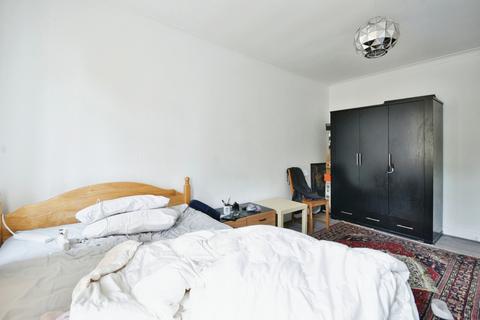 2 bedroom apartment to rent, Wilmslow Road, Manchester, M14