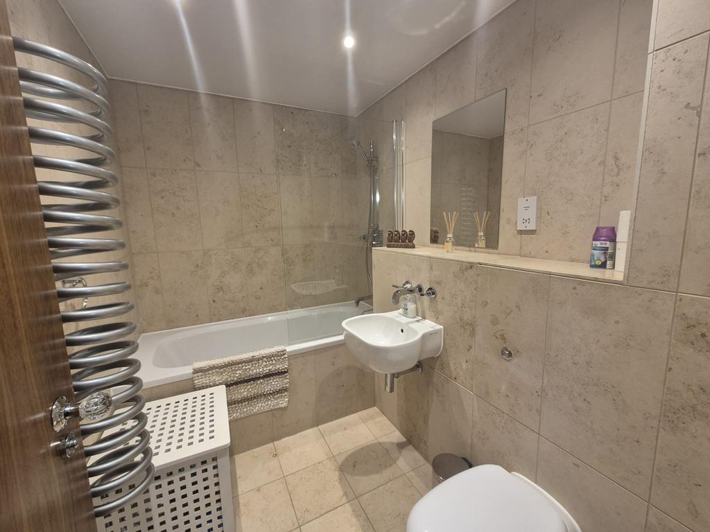 Main Bathroom