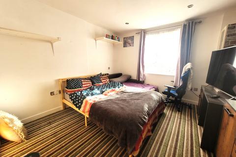 1 bedroom apartment to rent, Tuns Lane, SLOUGH