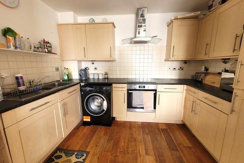 1 bedroom apartment to rent, Tuns Lane, SLOUGH