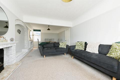 3 bedroom end of terrace house for sale, Poplar Avenue, Heacham, King's Lynn