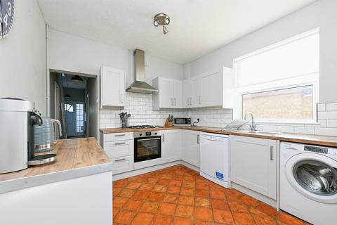 3 bedroom end of terrace house for sale, Poplar Avenue, Heacham, King's Lynn