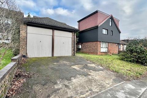 undefined, Kynance Close, Romford, RM3