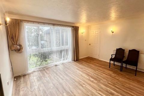 undefined, Kynance Close, Romford, RM3
