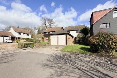 undefined, Kynance Close, Romford, RM3