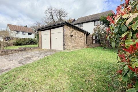 undefined, Kynance Close, Romford, RM3