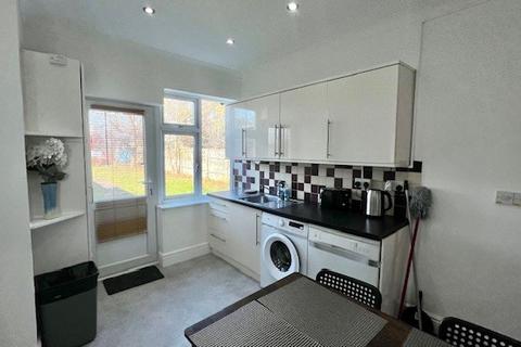 undefined, Romford, RM1