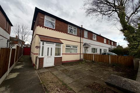 3 bedroom end of terrace house to rent, Whitchurch Road, Manchester, M20
