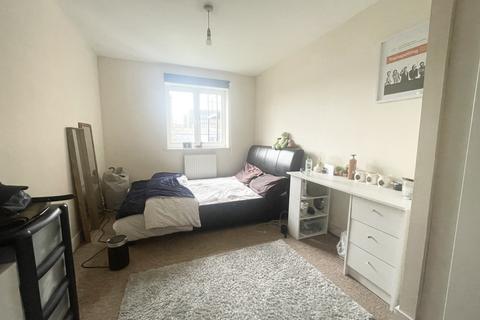 undefined, Pettacre Close, London, SE28