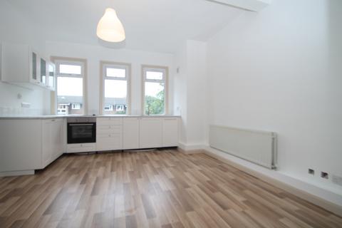 2 bedroom flat to rent, Albion Road, Sutton, SM2