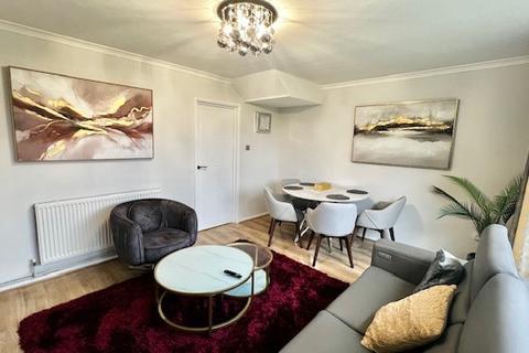 undefined, Victor Approach, Hornchurch, RM12