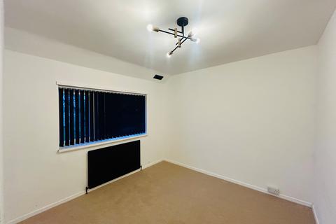 3 bedroom house to rent, Field Lane, Birmingham, B32