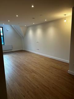 1 bedroom apartment to rent, Roebuck Close, Reigate, RH2