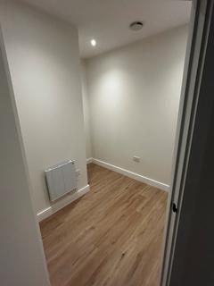 1 bedroom apartment to rent, Roebuck Close, Reigate, RH2