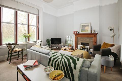 2 bedroom apartment to rent, Spencer Park, London, SW18