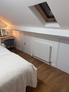 1 bedroom in a house share to rent, London Road, Romford, RM7