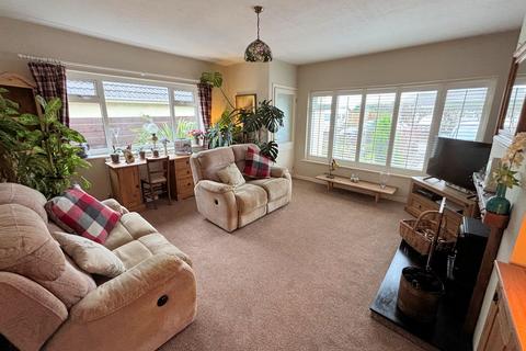 3 bedroom detached bungalow for sale, Y Groesffordd, Bryncrug LL36