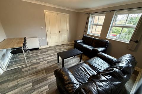2 bedroom apartment to rent, Hart Road, Manchester, M14